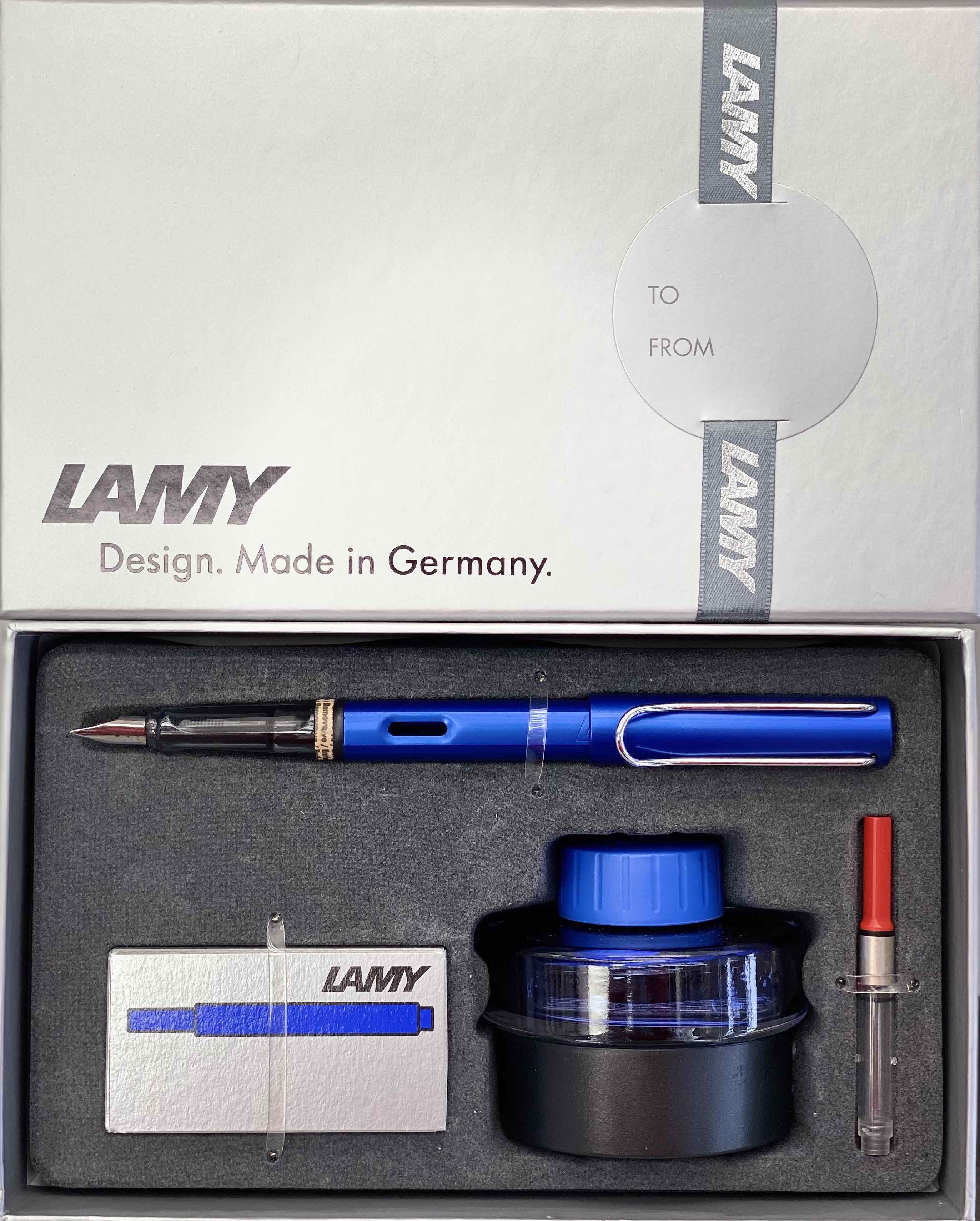 Lamy fountain pen, T10 ink cartridges, ink bottle and Z28 converter in gift box – everything a new owner needs
