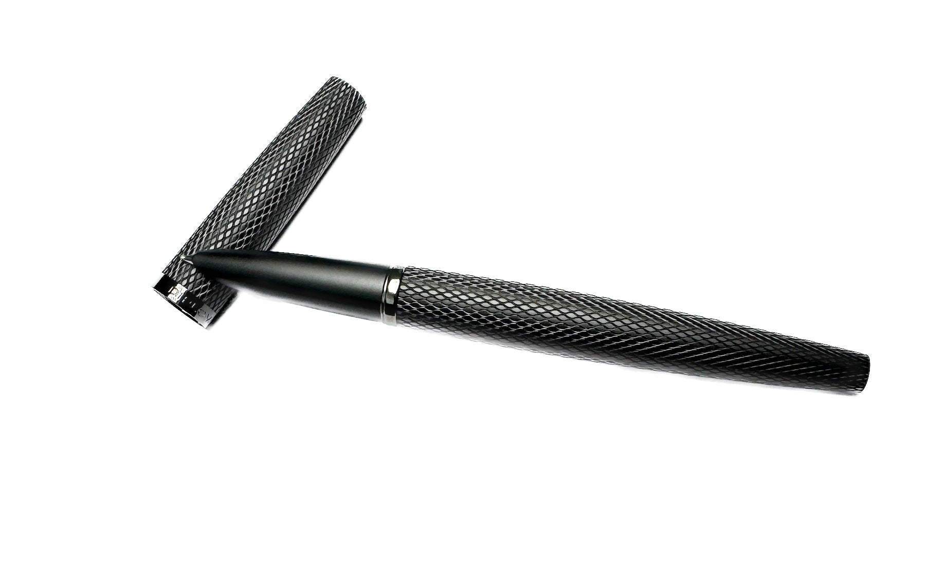 Diplomat Viper Guilloche Fountain Pen - Black - Blesket Canada