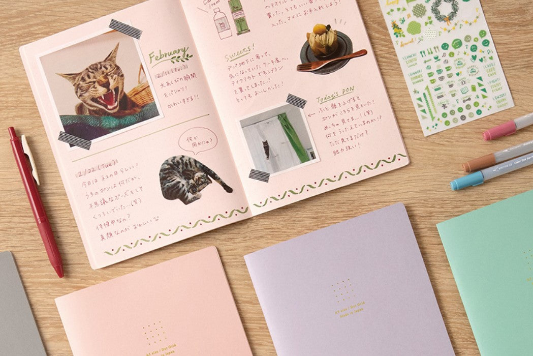 Midori Notebook Color Dot Grid - A5 - Blesket Canada