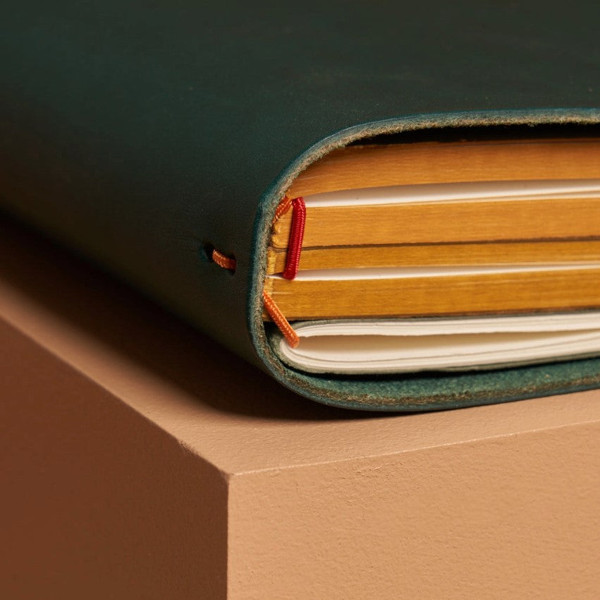Paper Republic Grand Voyageur Leather Journal XL Size – Olive Green - Blesket Canada