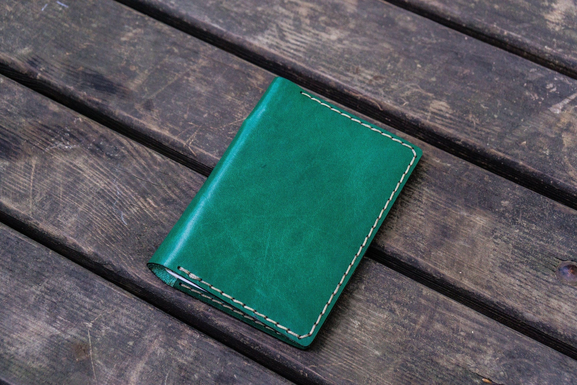Galen Leather - No. 33 Personalized Leather Field Notes Cover - Crazy Horse Forest Green  -  Blesket Canada