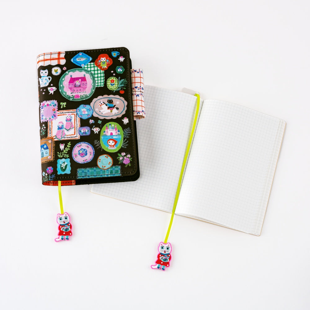 Hobonichi 2026 Yumi Kitagishi Embroidered Bookmark – White Cat - Blesket Canada