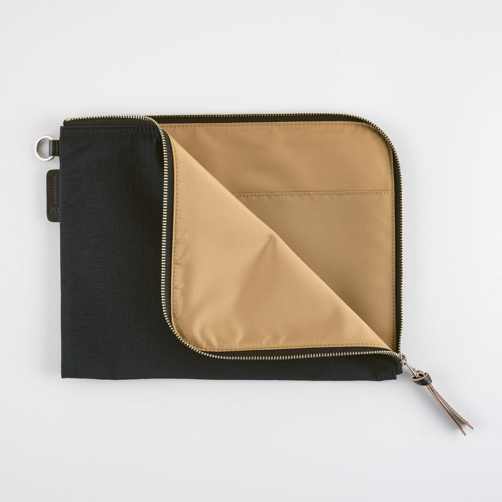 Hobonichi Tragen Flat Pouch A5 - Black - Blesket Canada