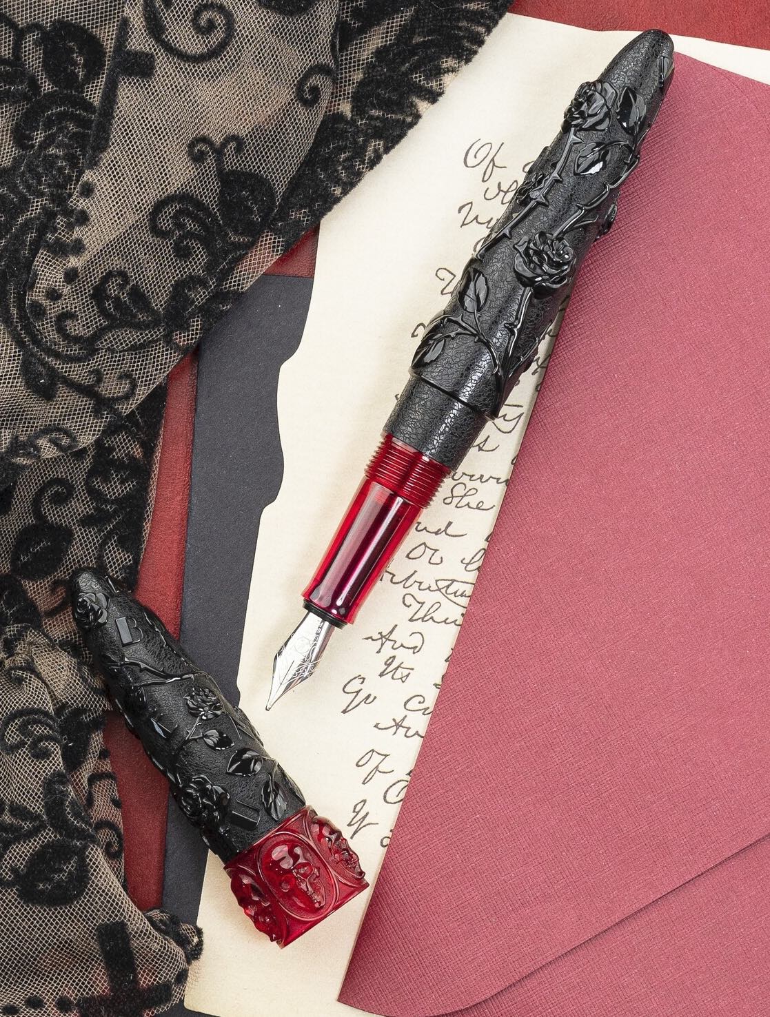 BENU Smolder Skulls and Roses Fountain Pen - Blesket Canada