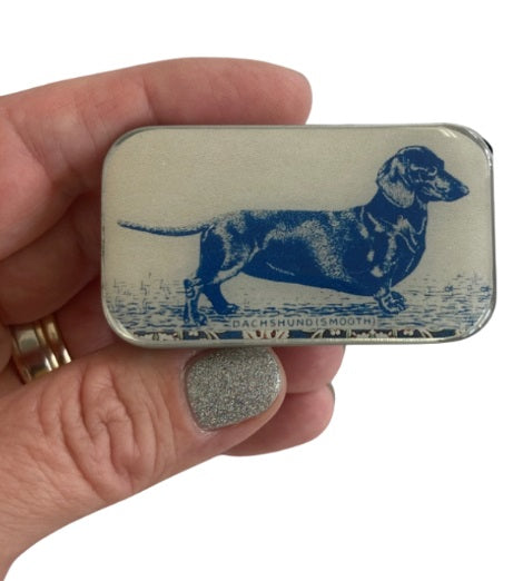 Firefly Notes - Dachshund Stitch Marker Tin – Small - Blesket Canada