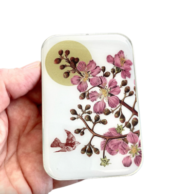 Firefly Notes - Cherry Blossom & Swallow Notions tin - Large - Blesket Canada