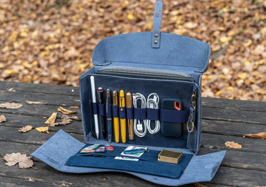 Galen Leather Writer's Medic Bag  - Crazy Horse Navy Blue - Blesket Canada