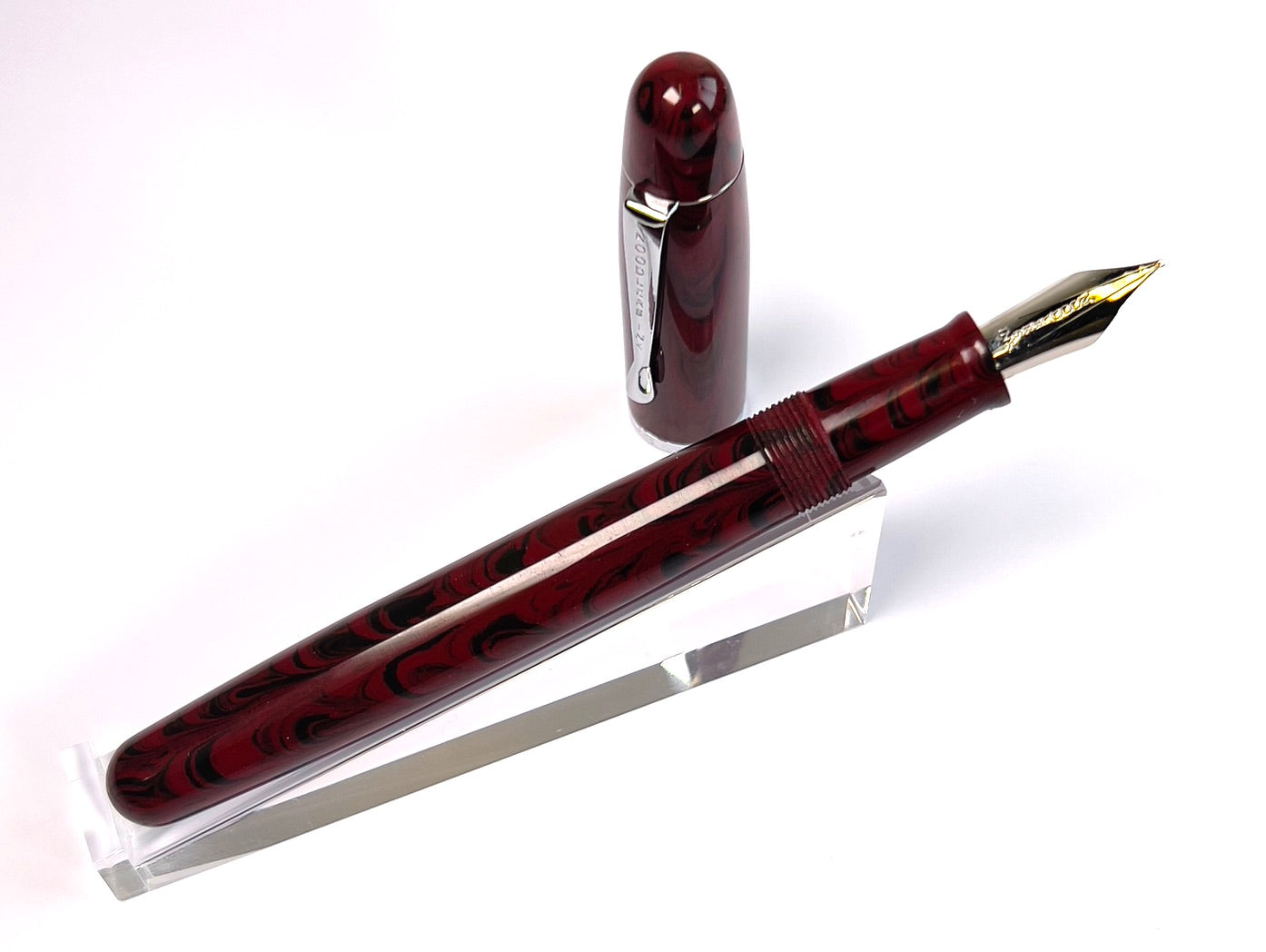 Noodler's Neponset Ebonite Red Rebellion Fountain Pen - Blesket Canada