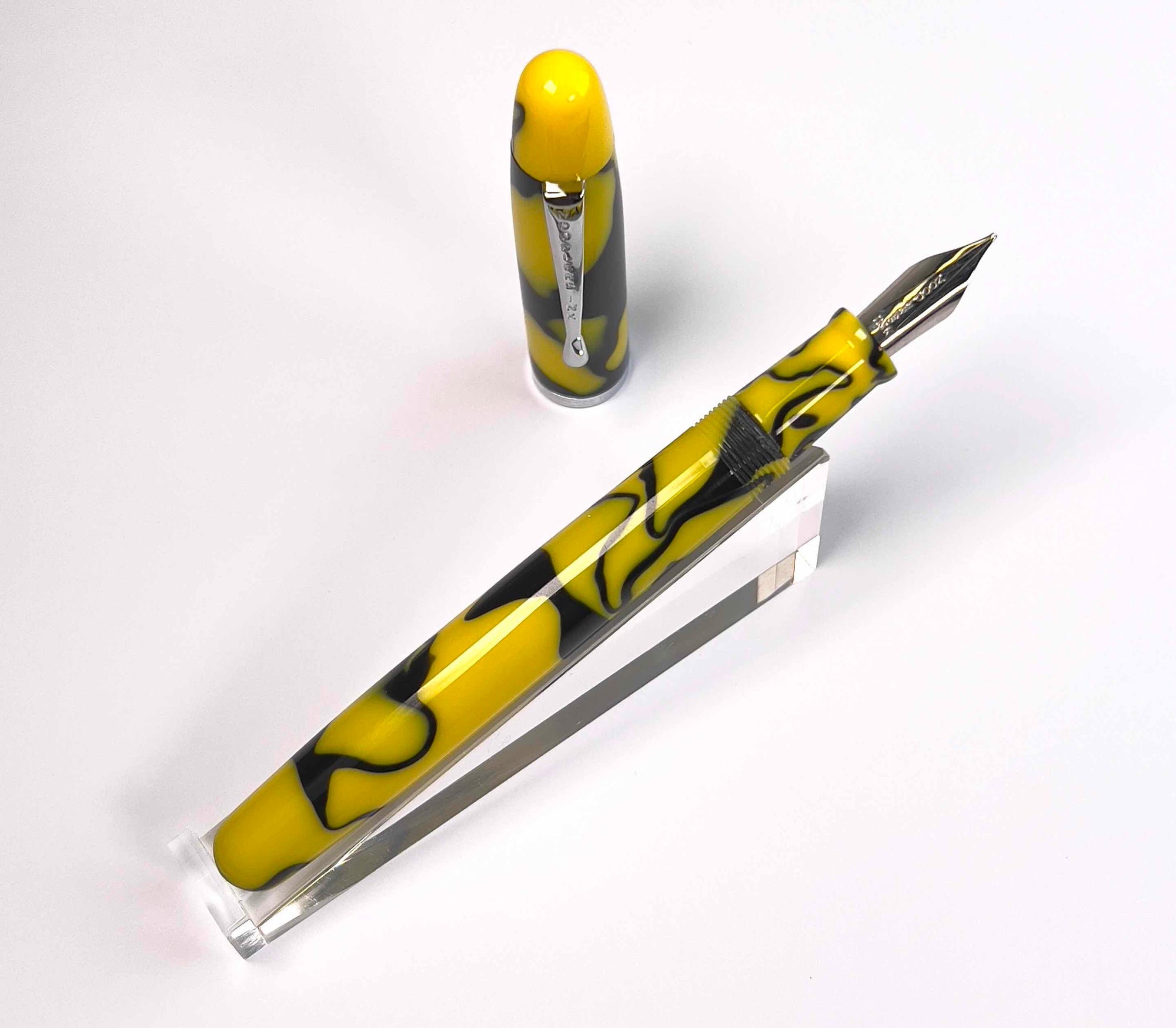 Noodler's Neponset Acrylic Fountain Pen - Yellow Bald Faced Hornet - Blesket Canada