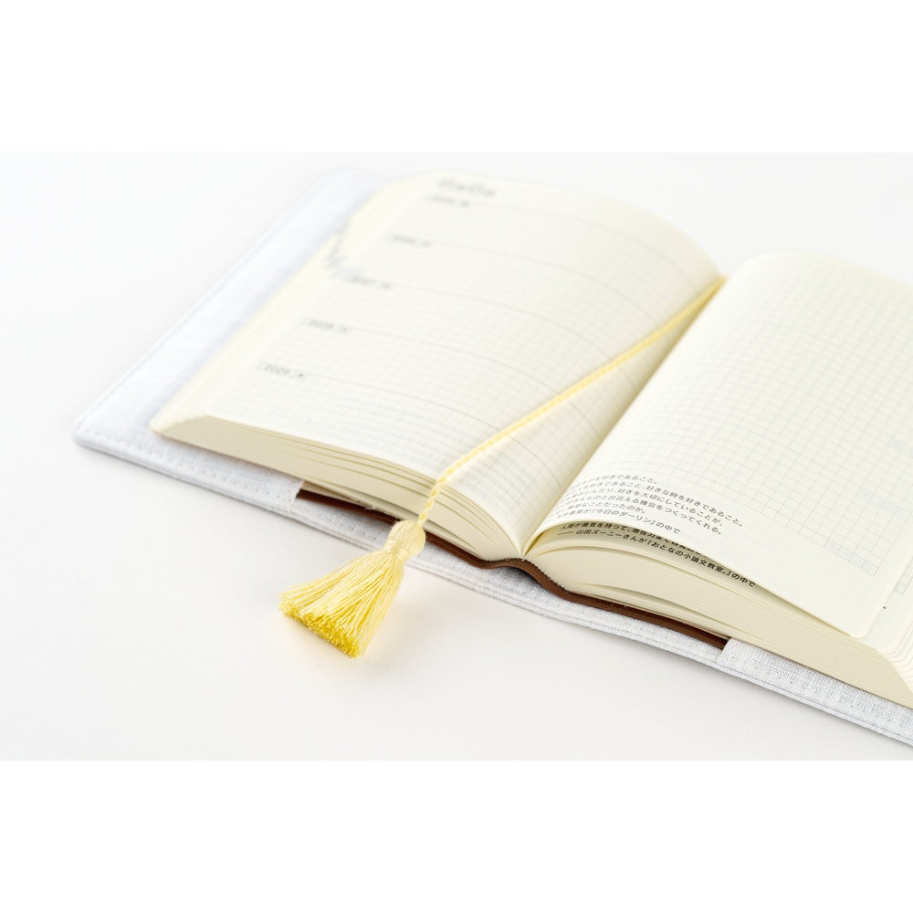 Hobonichi Techo 2027 Iyo Okumi – Haconiwa A6 5-Year Techo Gift Set (2027–2031) Japanese - Blesket Canada