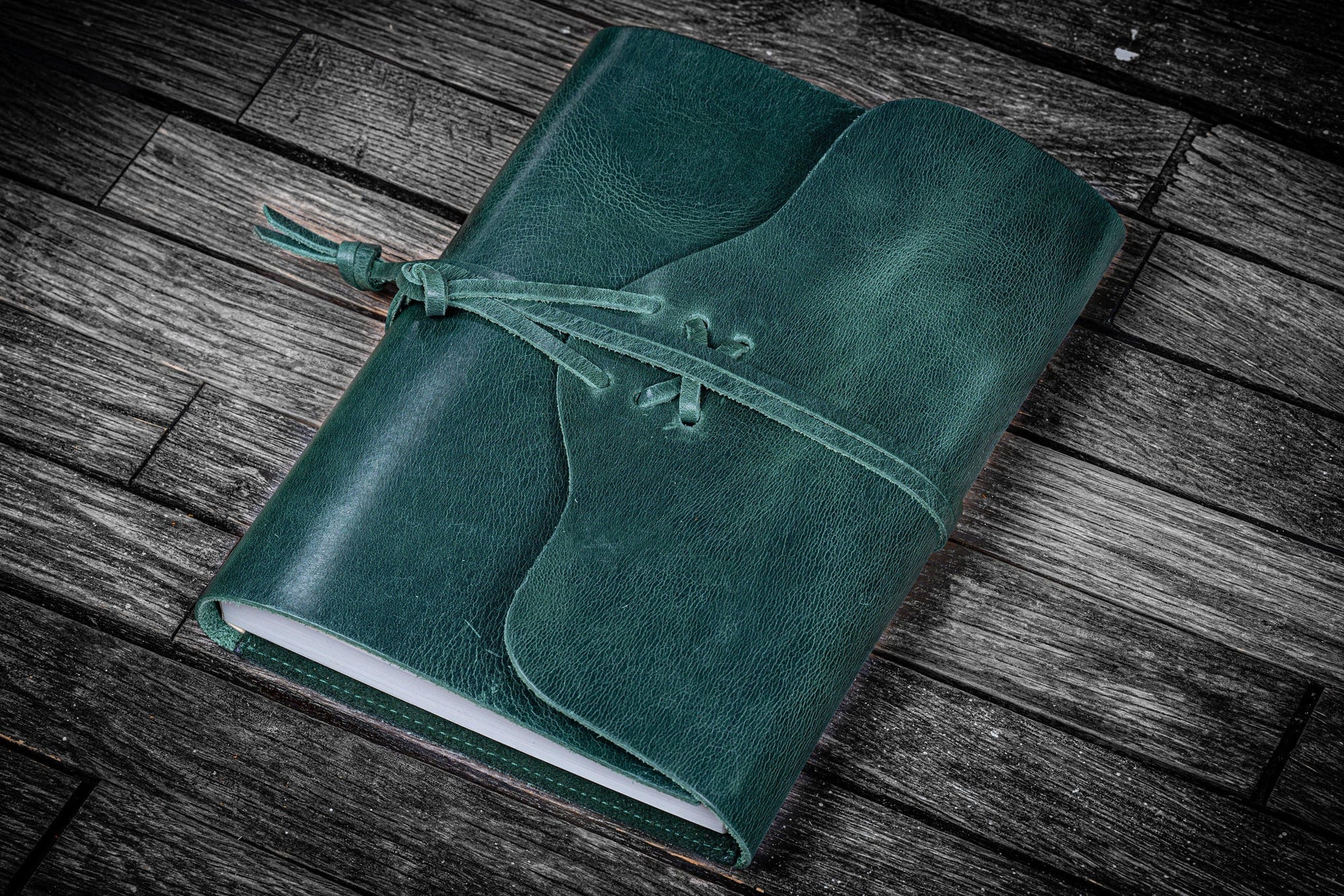 Galen Leather - Refillable Leather Wrap Journal/ Planner Cover A5 - Crazy  Horse Forest Green  - Blesket Canada