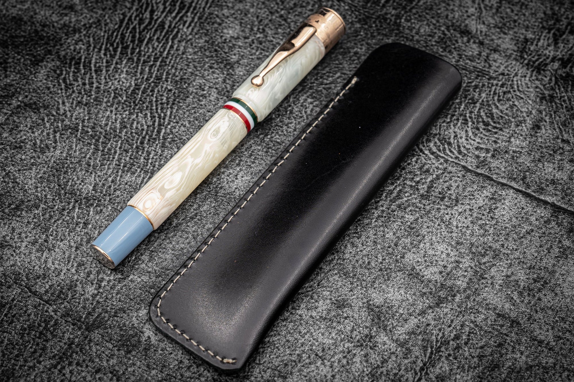 Galen Leather - Single Fountain Pen Sleeve - Black - Blesket Canada