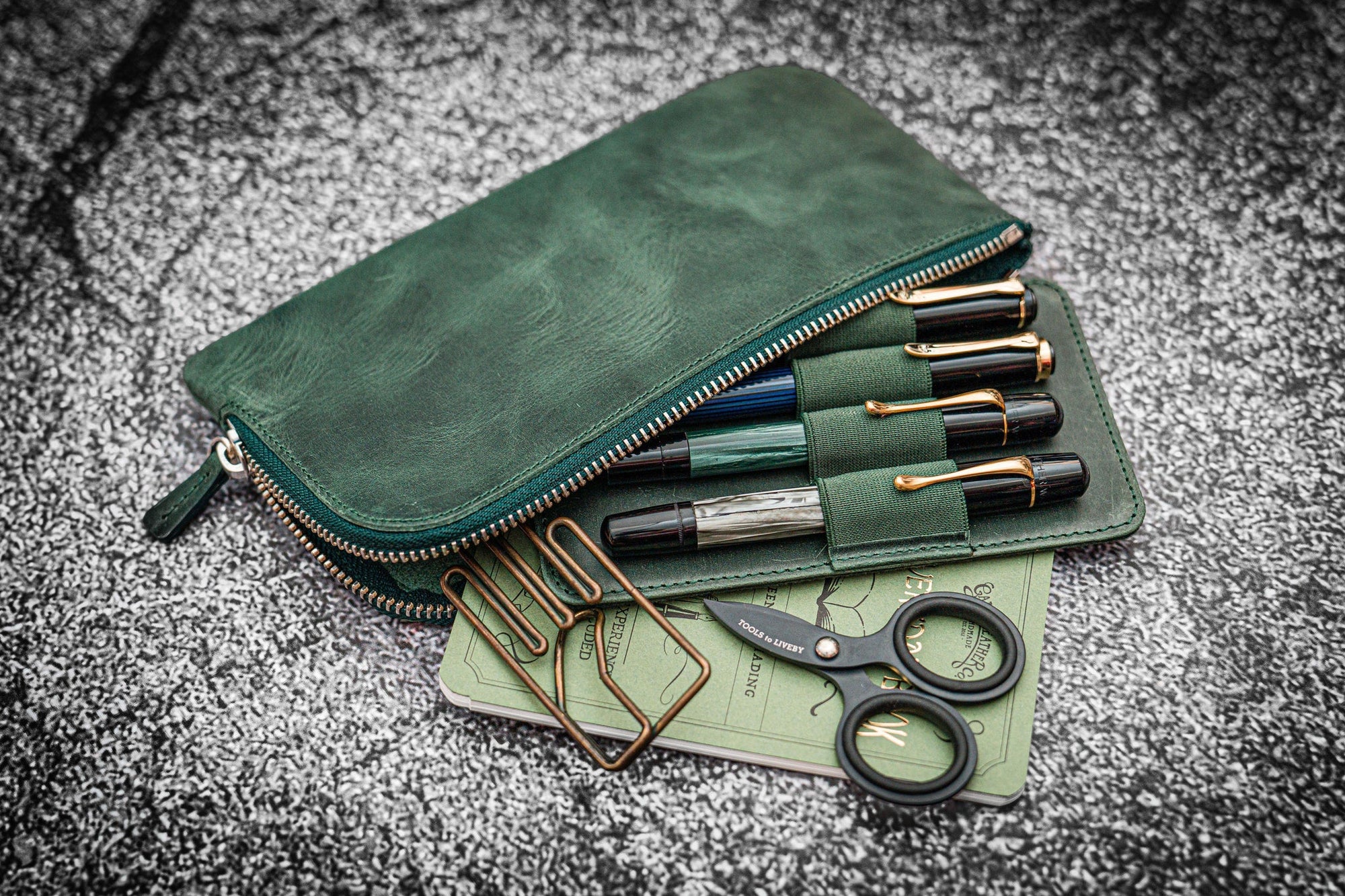 Galen Leather - Slip-N-Zip 4 Slots Zippered Pen Pouch - Crazy Horse Forest Green - Blesket Canada