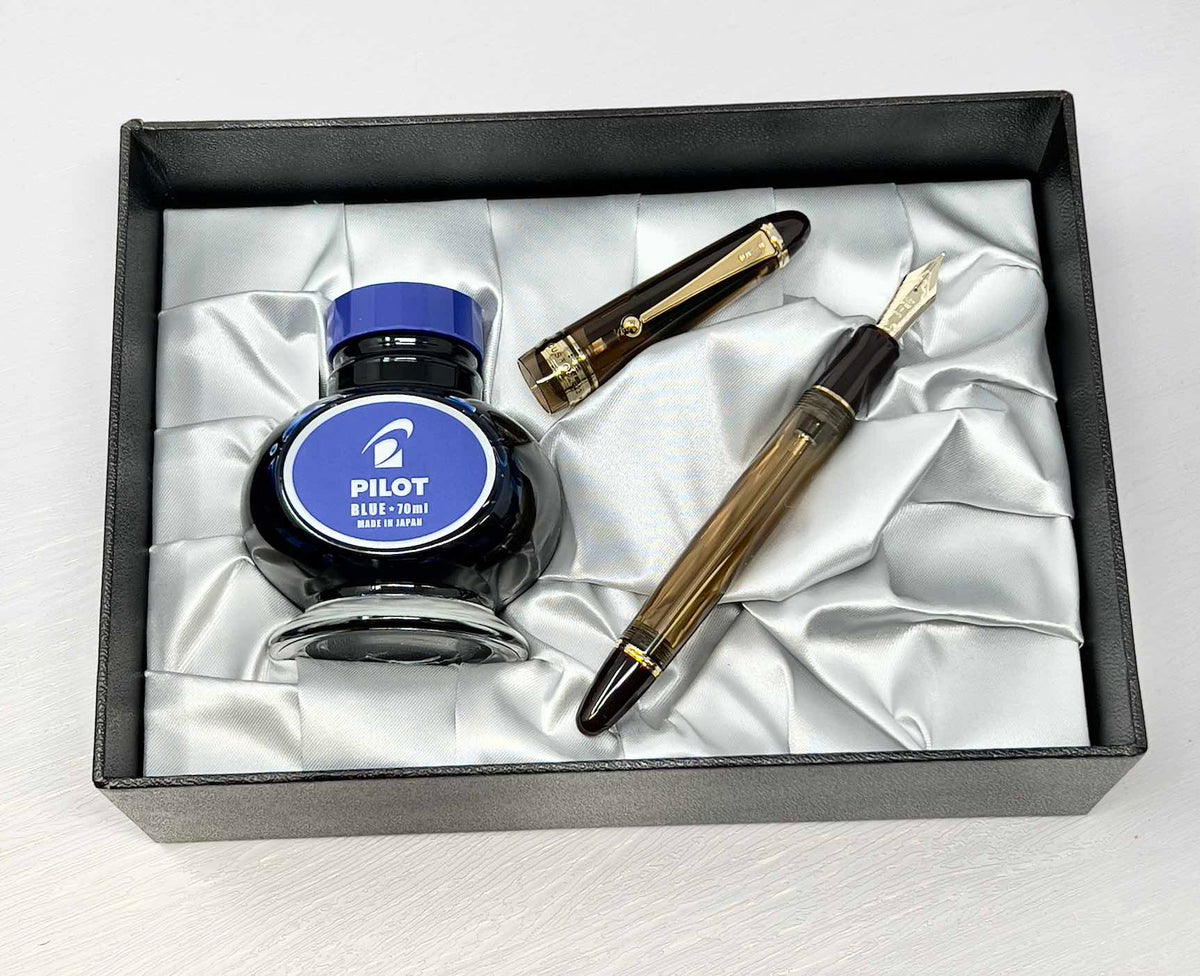 Pilot Custom 823 Amber Brown Fountain pen set Blesket Canada